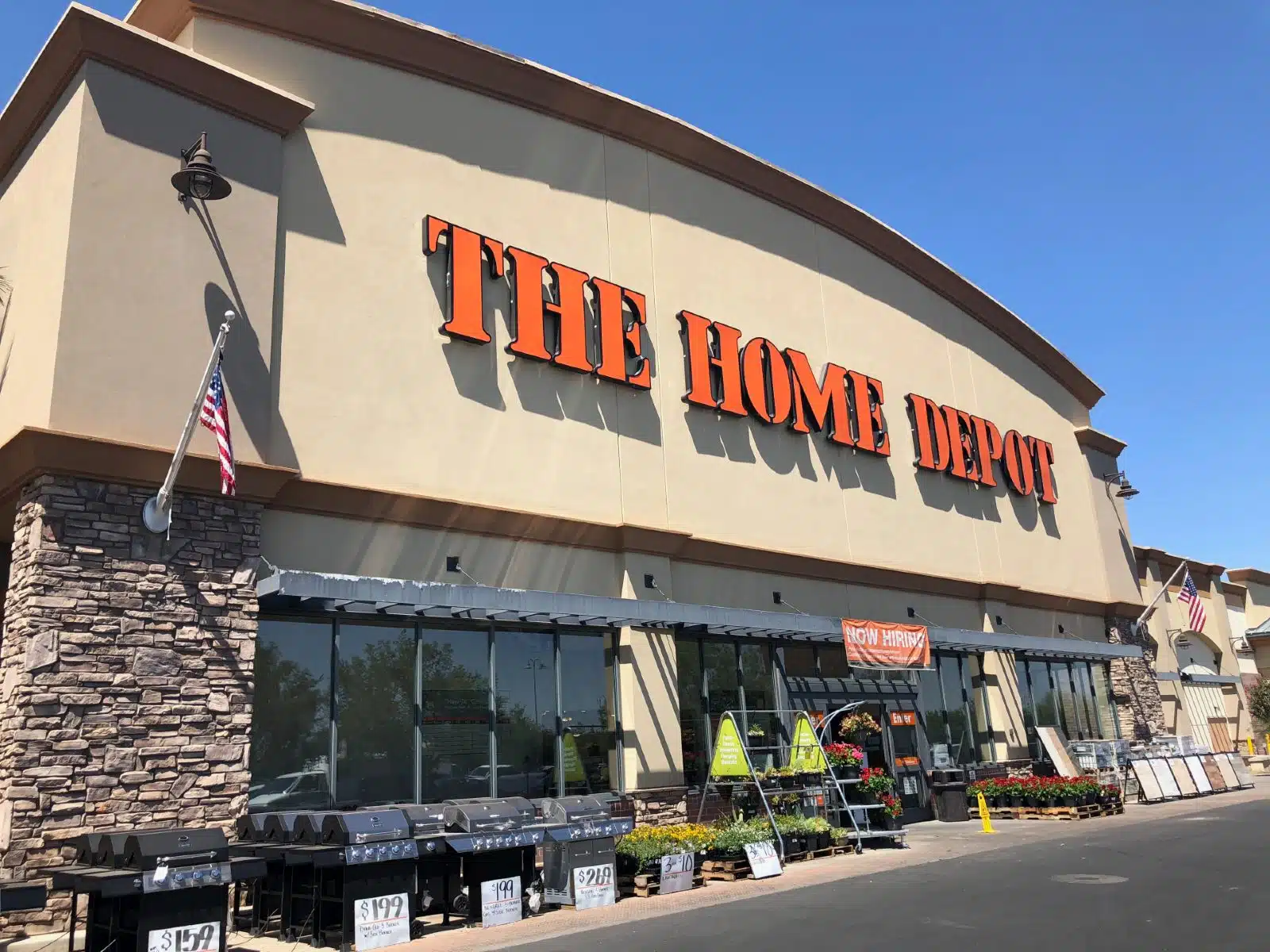 Home Depot storefront - ceiling fan recall