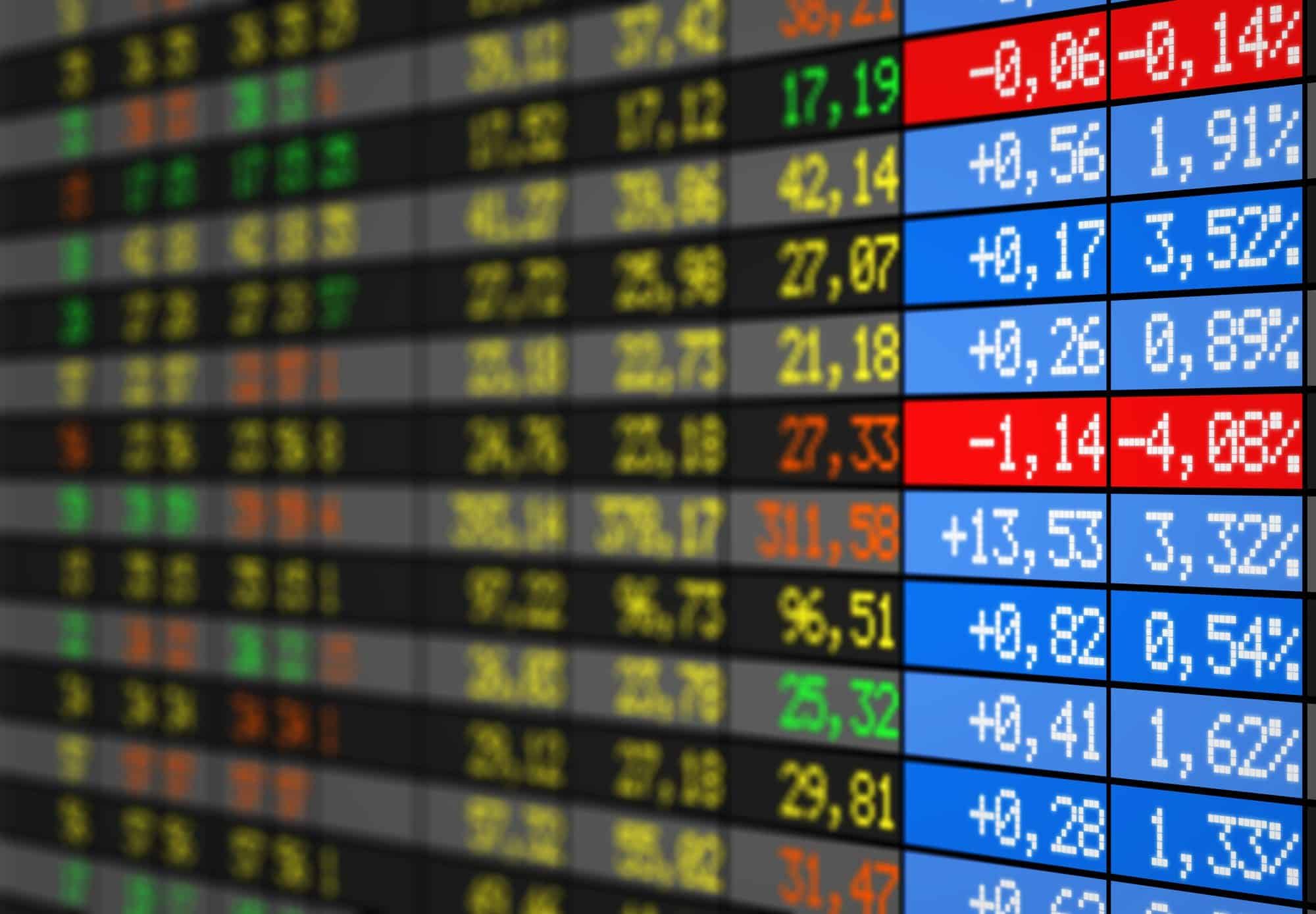 The battle between retail investors and wealthy hedge funds is widening beyond Robinhood and GameStop.