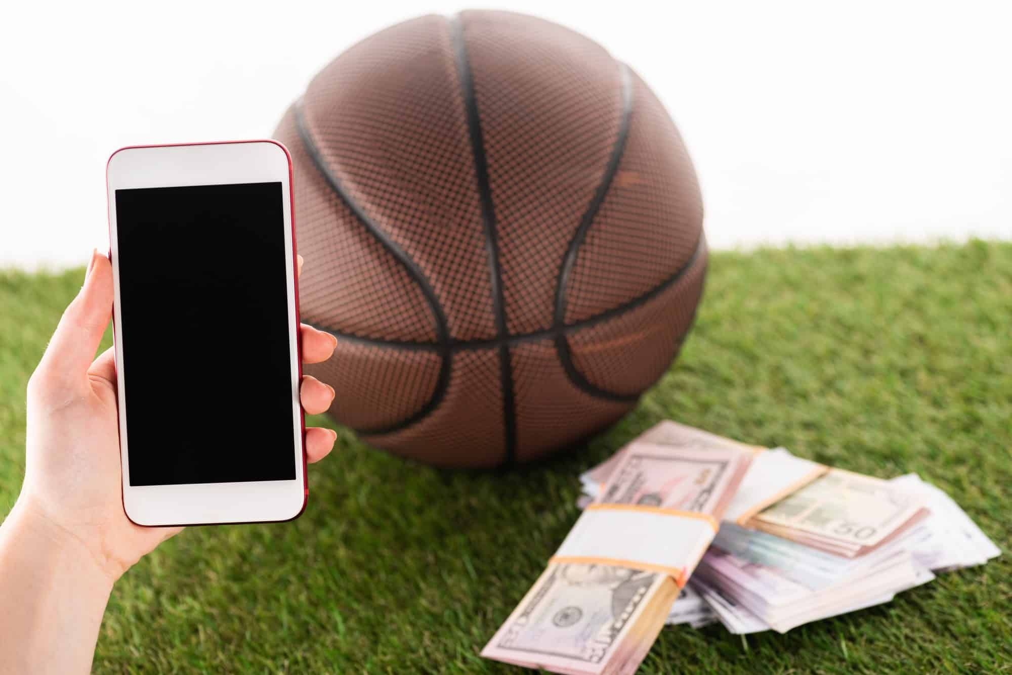 FanDuel feeds bettors false info, says class action.