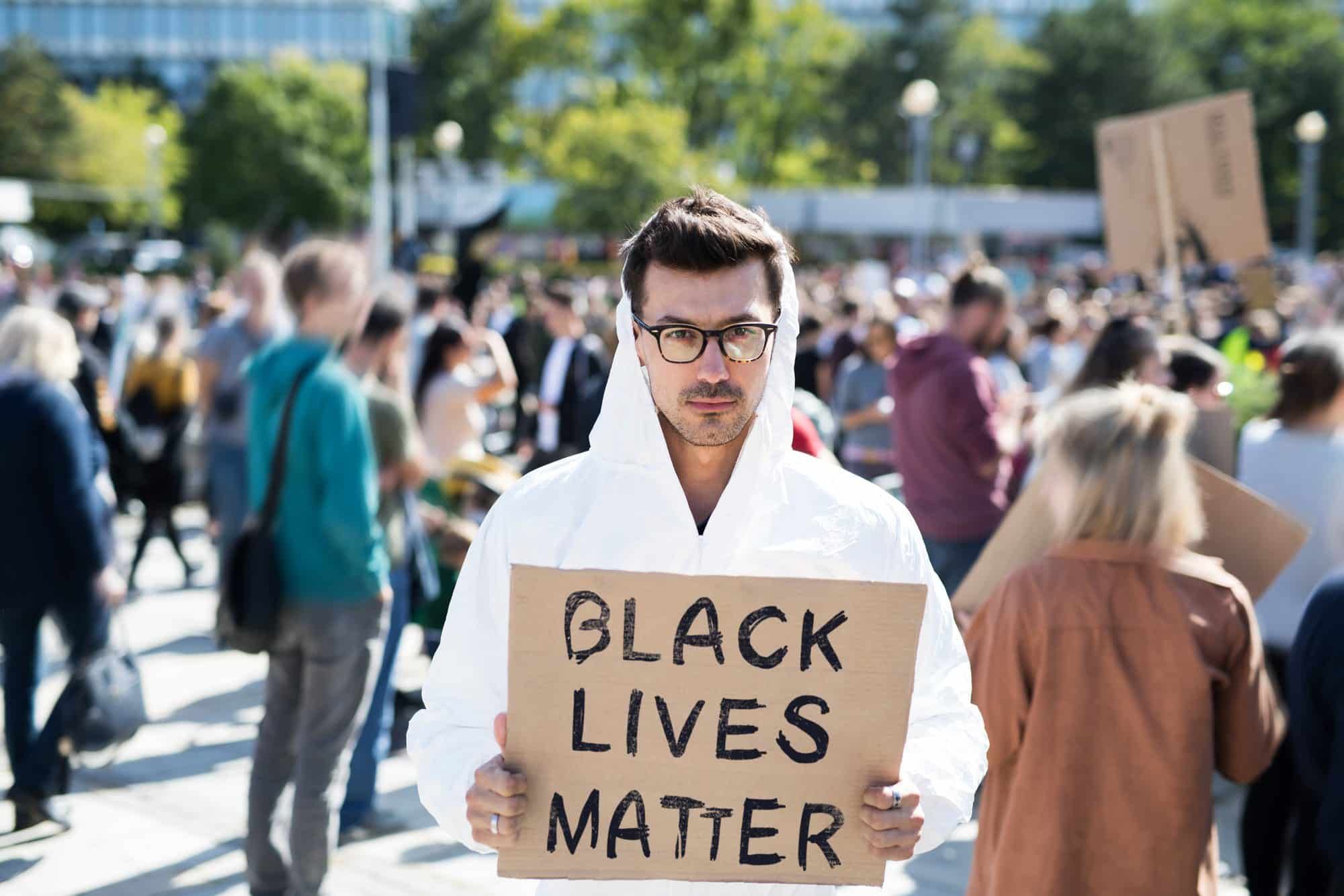 $1.9M Settlement in Police Brutality Class Action Lawsuit Filed by George Floyd Protesters 