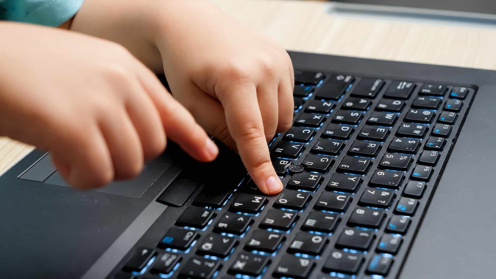 Watchdog Says Native American Students Missed Out Due to Laptop Delay, Internet Issues