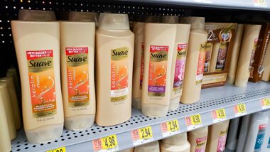 Suave Professionals shampoo and conditioner contain a preservative that causes hair loss and scalp irritation, and releases toxins that are known human carcinogens, a new class action lawsuit alleges