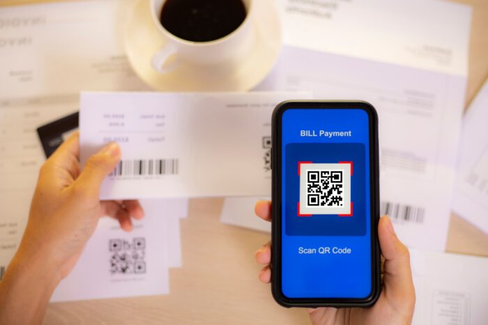 Smartphone QR Code Scanning for bill