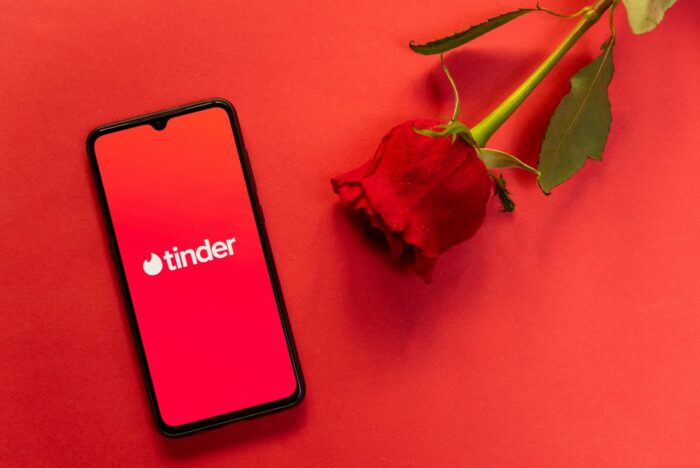 tinder age