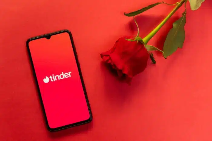 tinder age