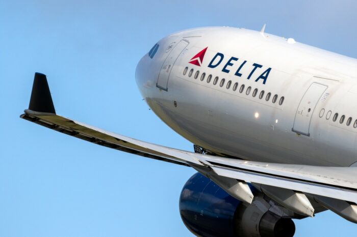 delta airlines baggage baggage handler