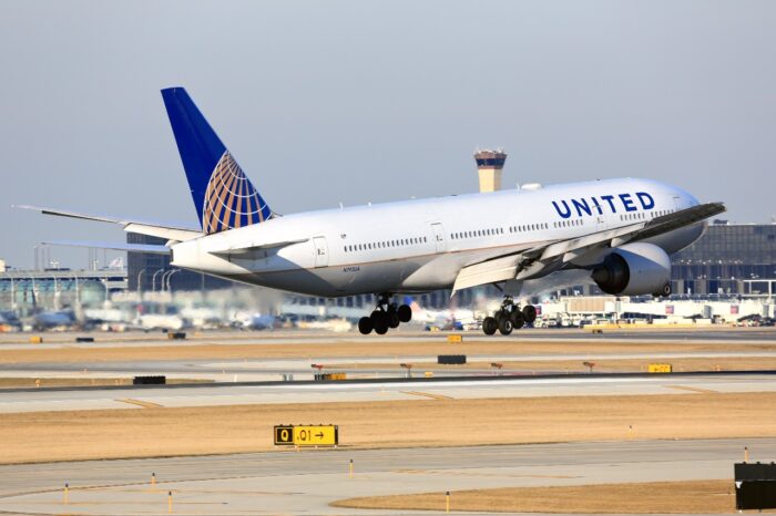 United Airlines, Vaccine & Class Action Lawsuit