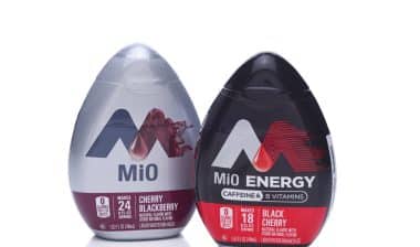 Two bottles of Mi0 Water Enhancer by Kraft, faces a class action