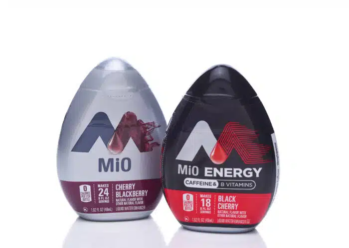 Two bottles of Mi0 Water Enhancer by Kraft, faces a class action