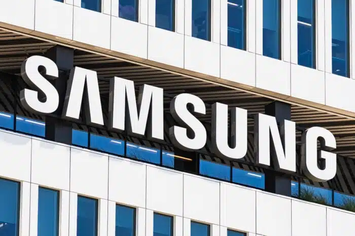 amsung Sign displayed on the facade of the modern HQ