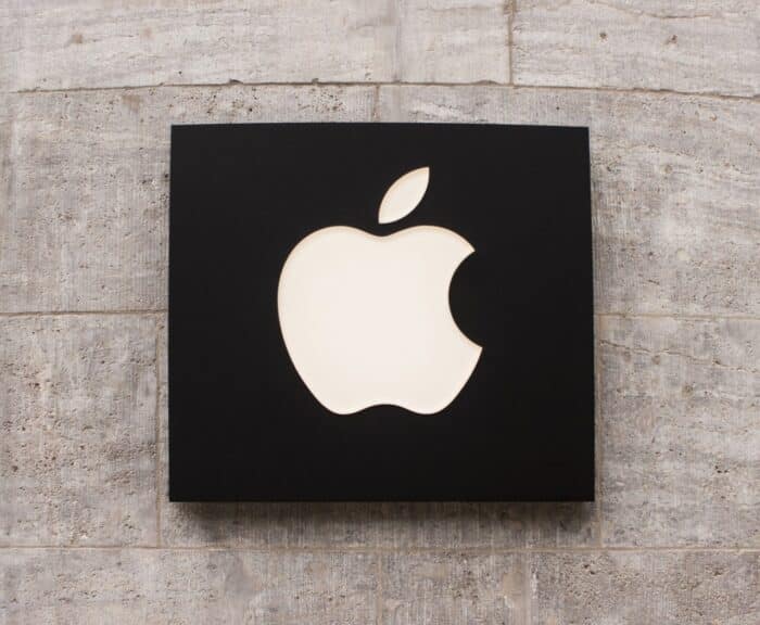 Apple Store logo in Berlin Kurffurstendamm.