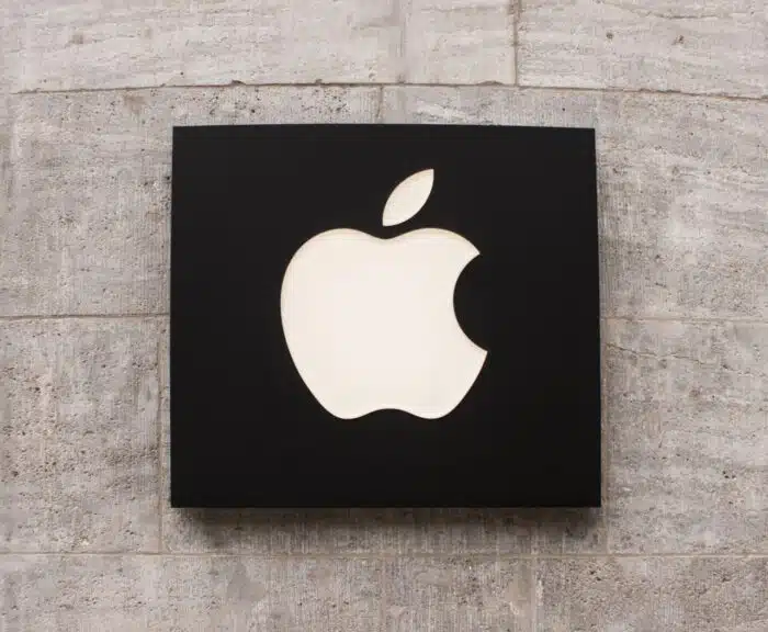 Apple Store logo in Berlin Kurffurstendamm.