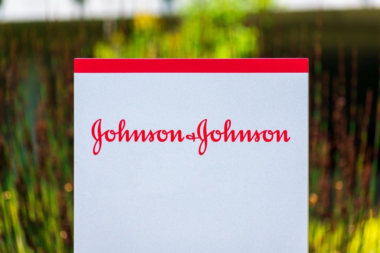 Johnson & Johnson Reaches 44M Opioid Settlement with New Mexico Top