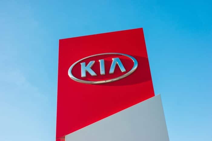 Kia dealership sign