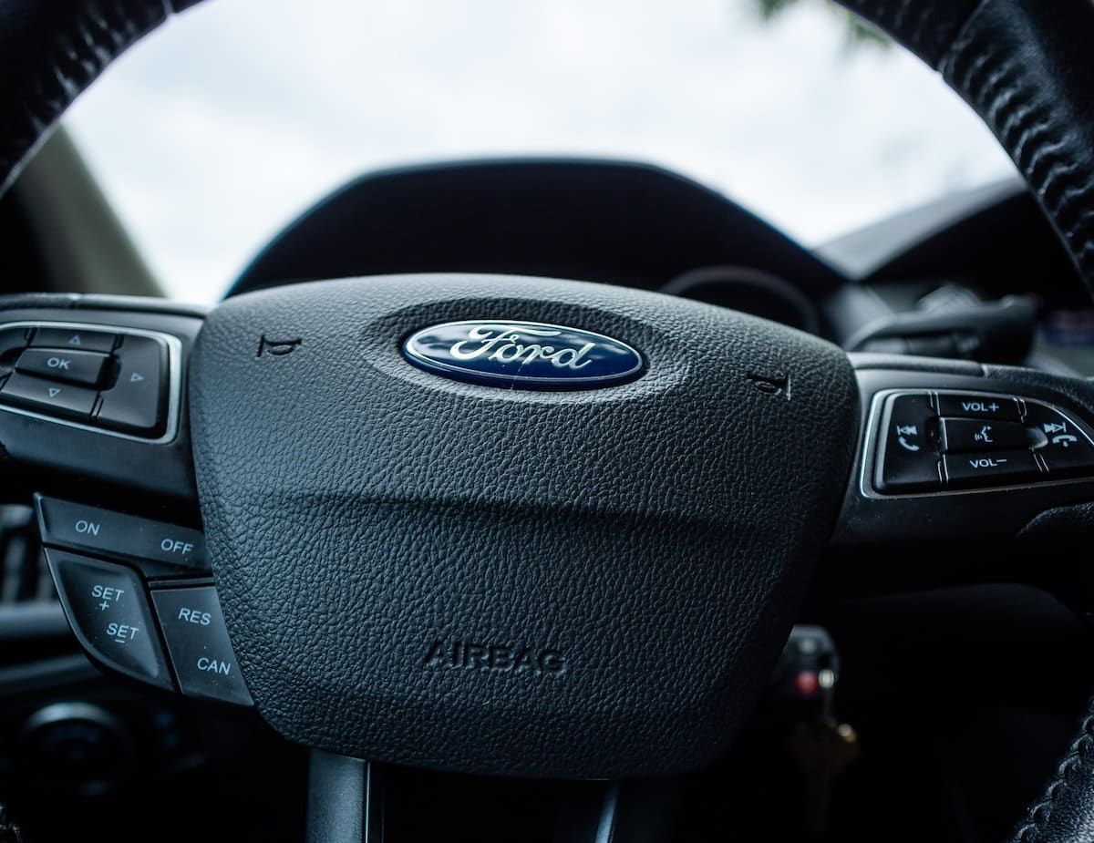 Ford class action claims Expeditions, Navigators prone to catching fire