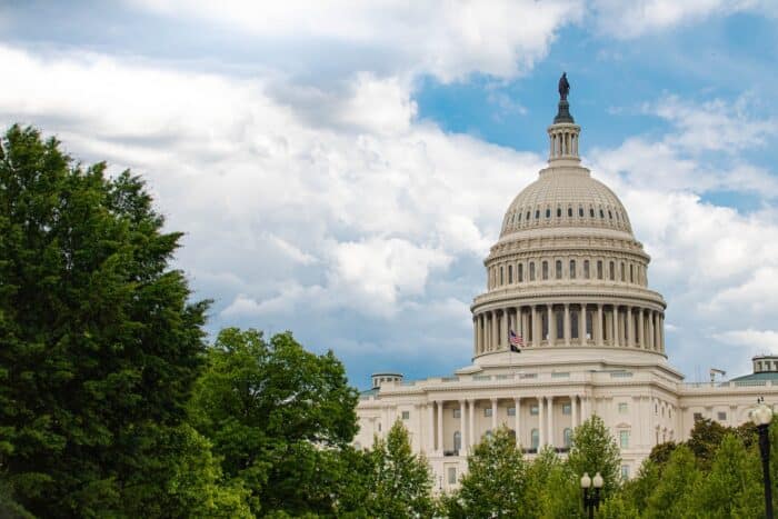 The United States Capitol Building in Washington - bill