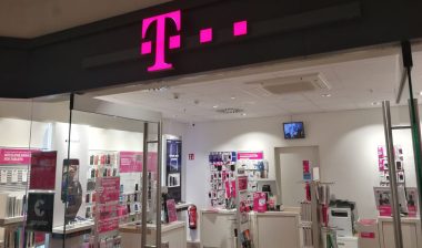 Exterior of a T-Mobile store inside of a mall.