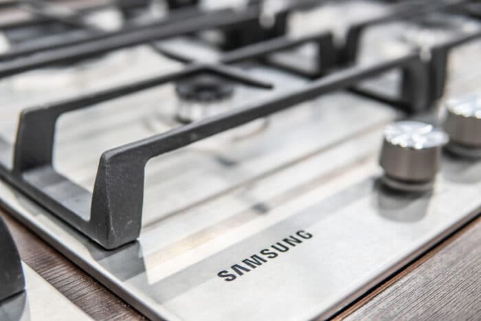 Close up of knobs on a Samsung range.
