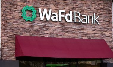 Washington Federal Bank Front signage, Washington Federal Inc, the Seattle based bank has branches across 8 western states.