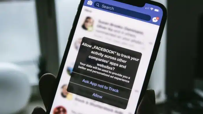 Apple iPhone facebook app request permission from users to track their activity across other apps and websites for personalized