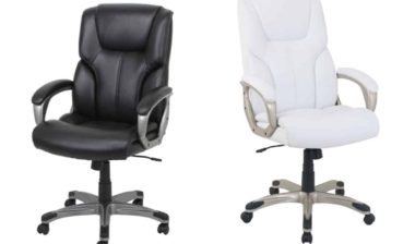Product photo of recalled chairs by Amazon.