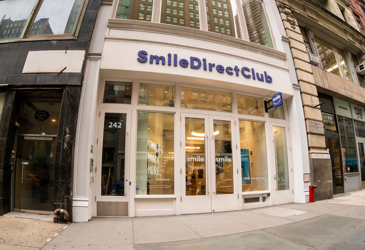 SmileDirectClub class action claims company sends unsolicited text messages