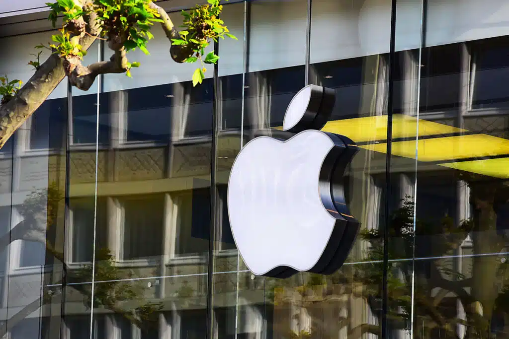 Close up of Apple Store exterior - Apple data privacy class action