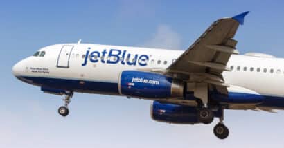 Jetblue plane flying