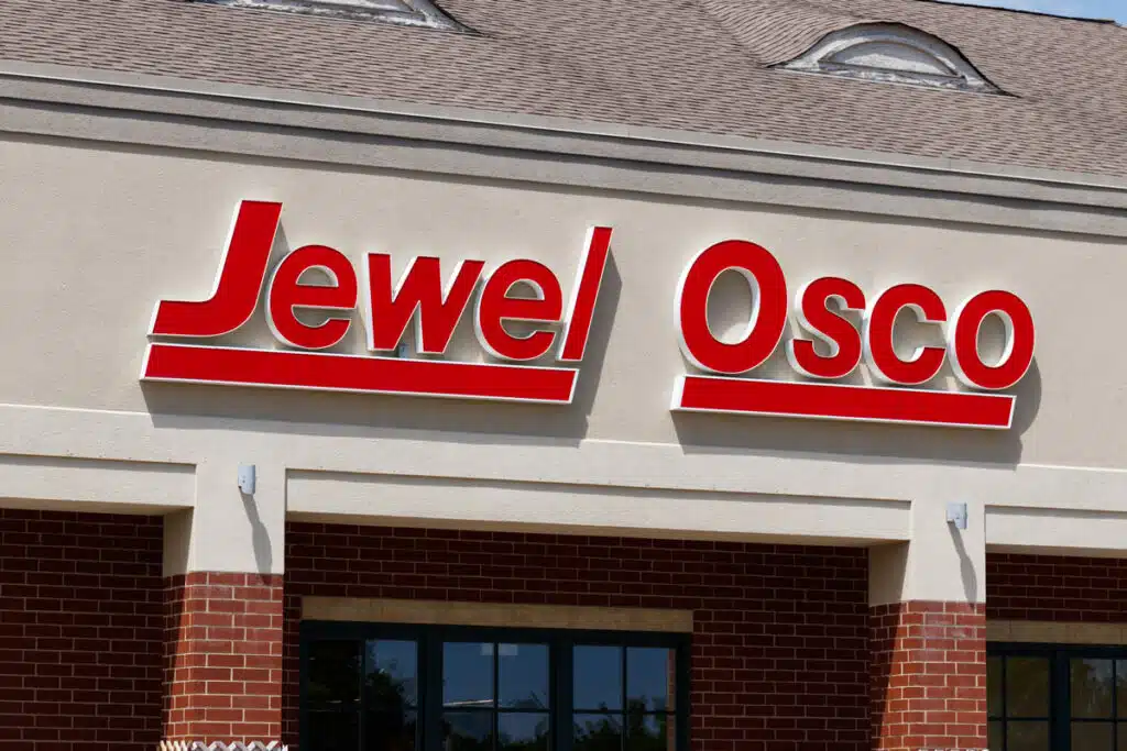 Close up of Jewel-Osco signage, representing the employees' data breach