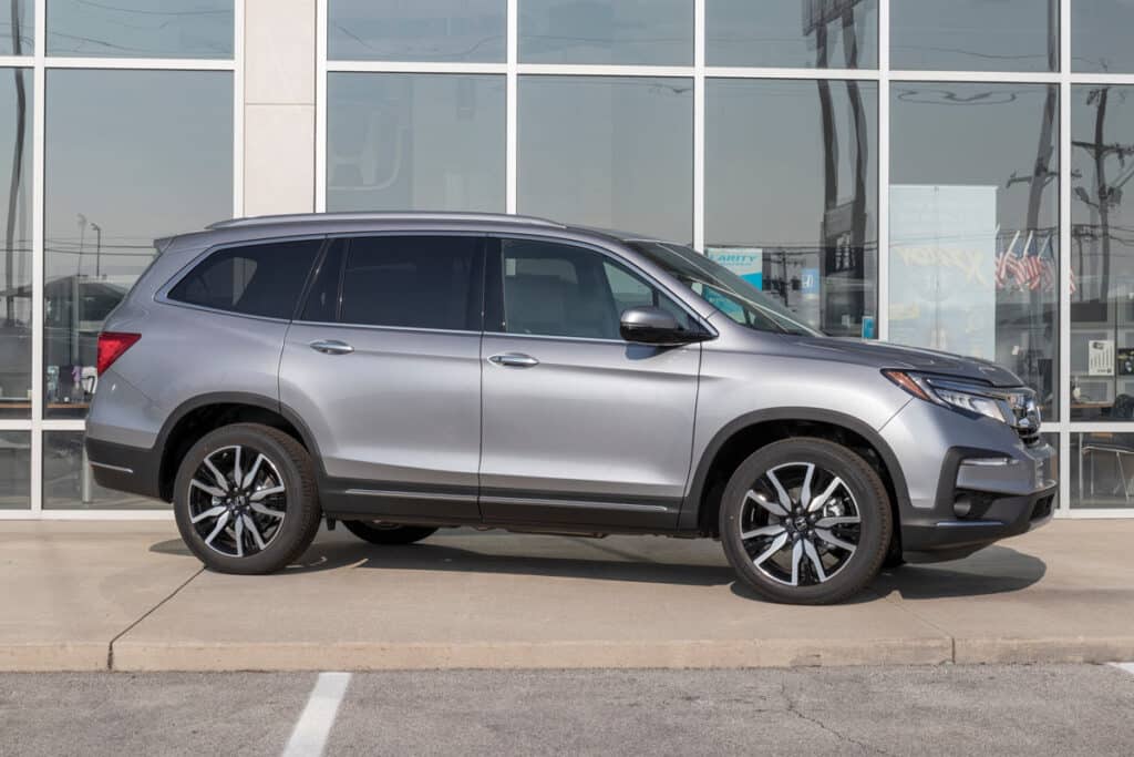 A gray 2022 Honda pilot, representing the Honda rearview camera recall.