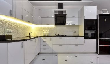 Interior of a residential kitchen, representing kitchen recalls.