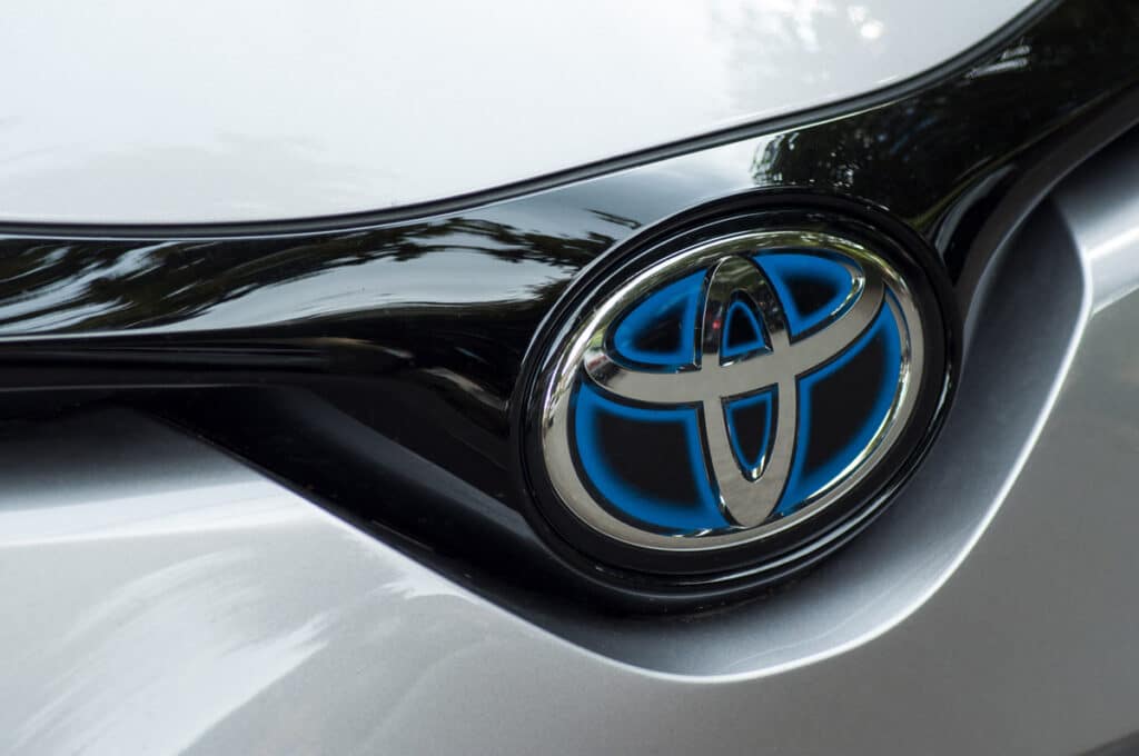 Close up of Toyota emblem, representing the Toyota airbags recall.