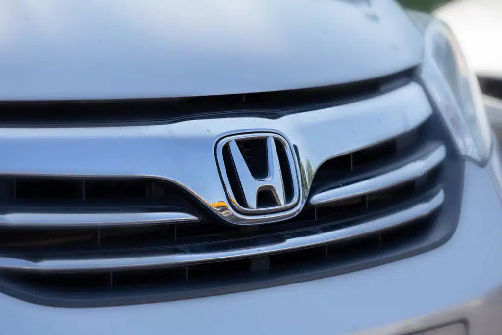 Close up of Honda emblem, representing the Honda recall.
