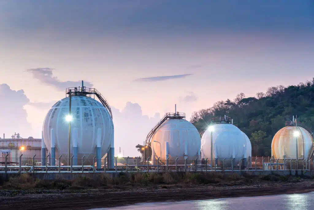 Natural gas tank refinery, representing the Wisconsin natural gas class action lawsuit settlement.