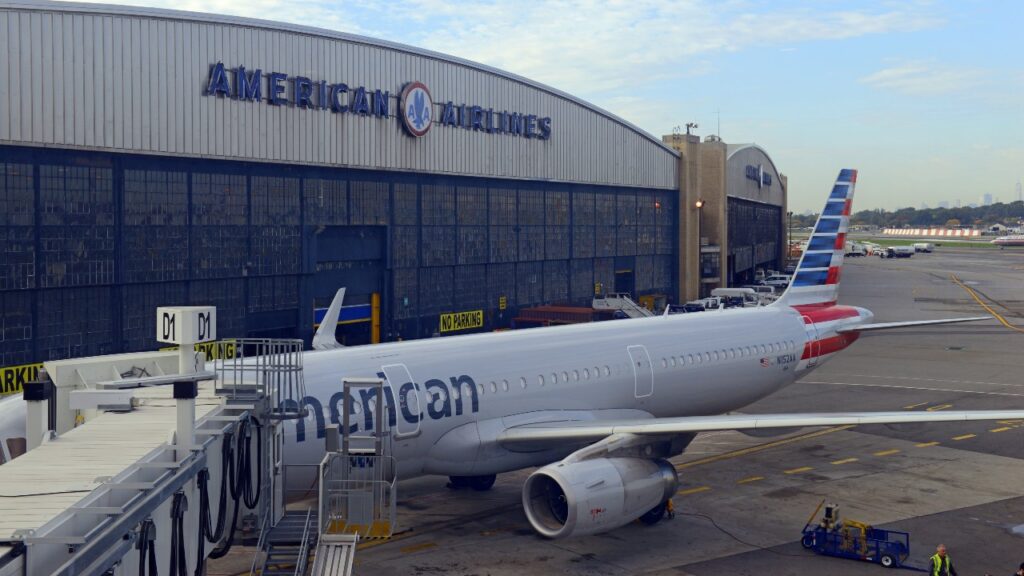 American airlines plane loading