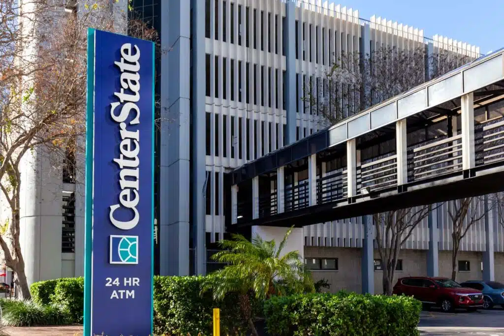 Exterior of a CenterState bank, representing the CenterState Bank fees class action lawsuit settlement.