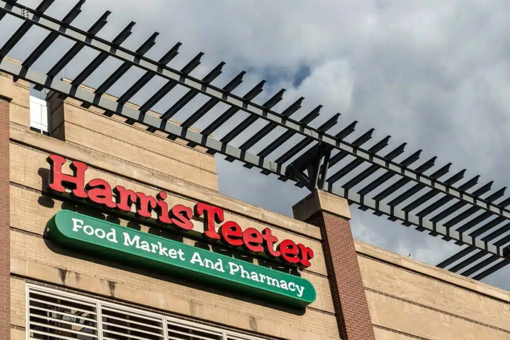 Close up of Harris Teeter signage, representing the Harris Teeter class action.