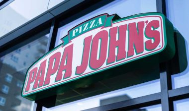 Close up of Papa John's signage, representing the Papa John's class action.