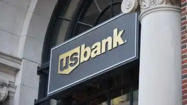 Close up of U.S. Bank signage, representing the US Bank fine.