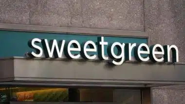 Close up of Sweetgreen signage, representing the Sweetgreen class action.