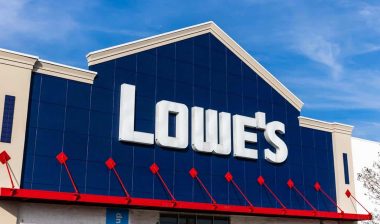 Lowes store signage, representing the Lowe's protection plan class action lawsuit.
