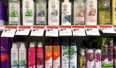 Herbal Essences products on a supermarket shelf, representing the Herbal Essences and Pantene class action.
