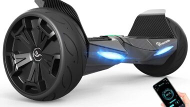 Product photo of hoverboard sold by Evercross, representing the Evercross hoverboards warning.