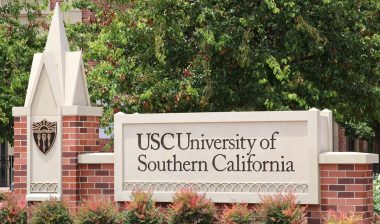 Close up of University of Southern California signage, representing the USC Alumni Association settlement.