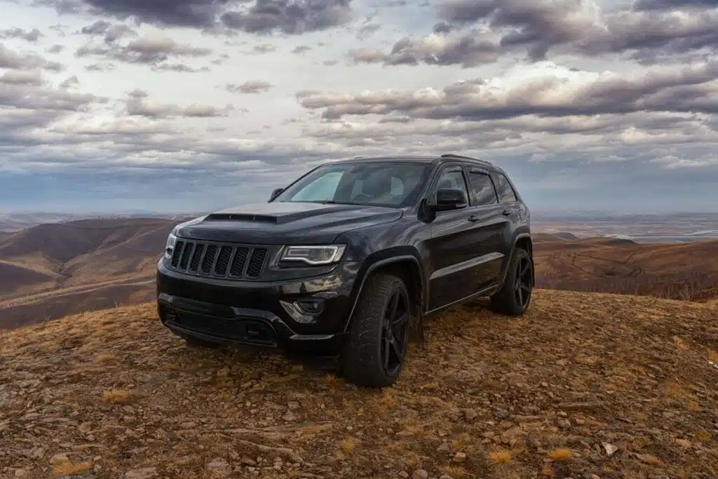 A black 2022 Jeep Grand Cherokee SUV, representing the Jeep Grand Cherokee recall.