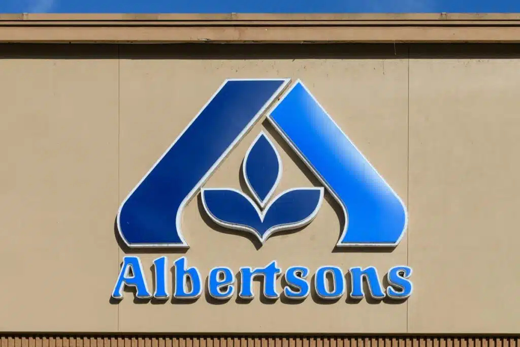 Close up of Albertsons signage, representing the Albertsons cereal bars class action.