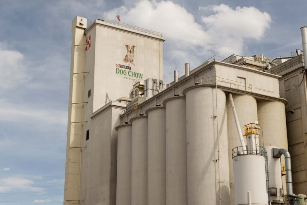 Exterior of Nestle Purina plant in Denver Colorado, representing the Nestle Purina Petcare class action.