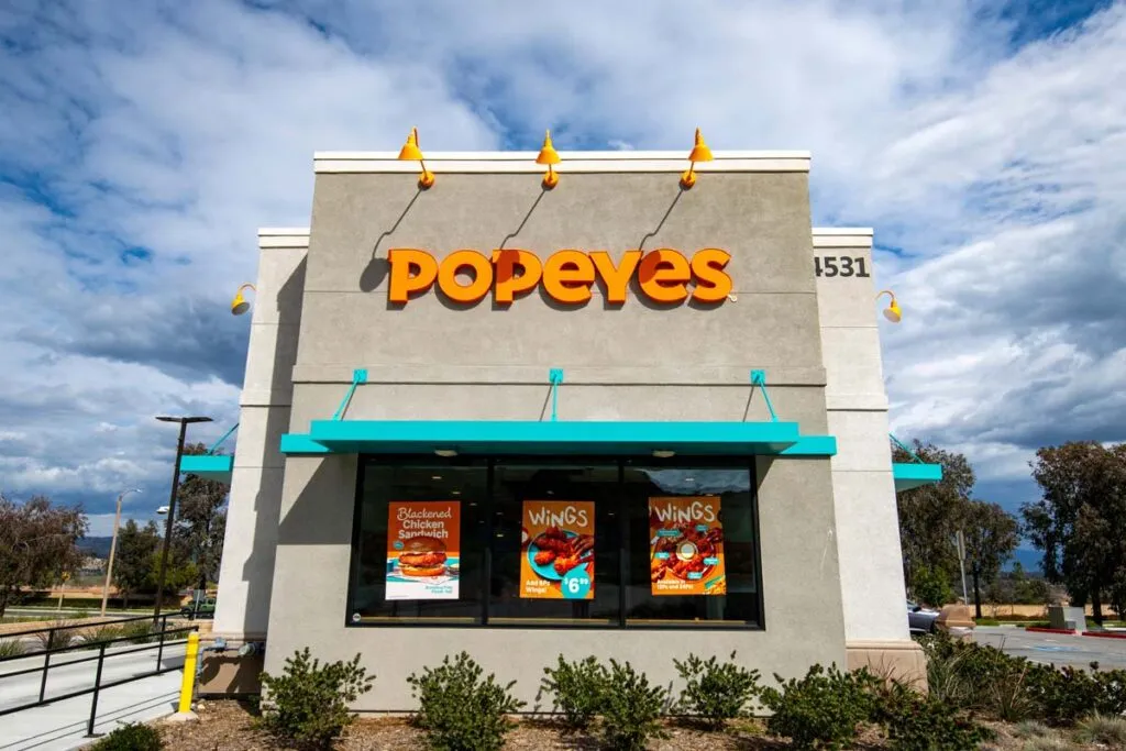 Exterior of a Popeyes restaurant, representing the Popeyes class action.