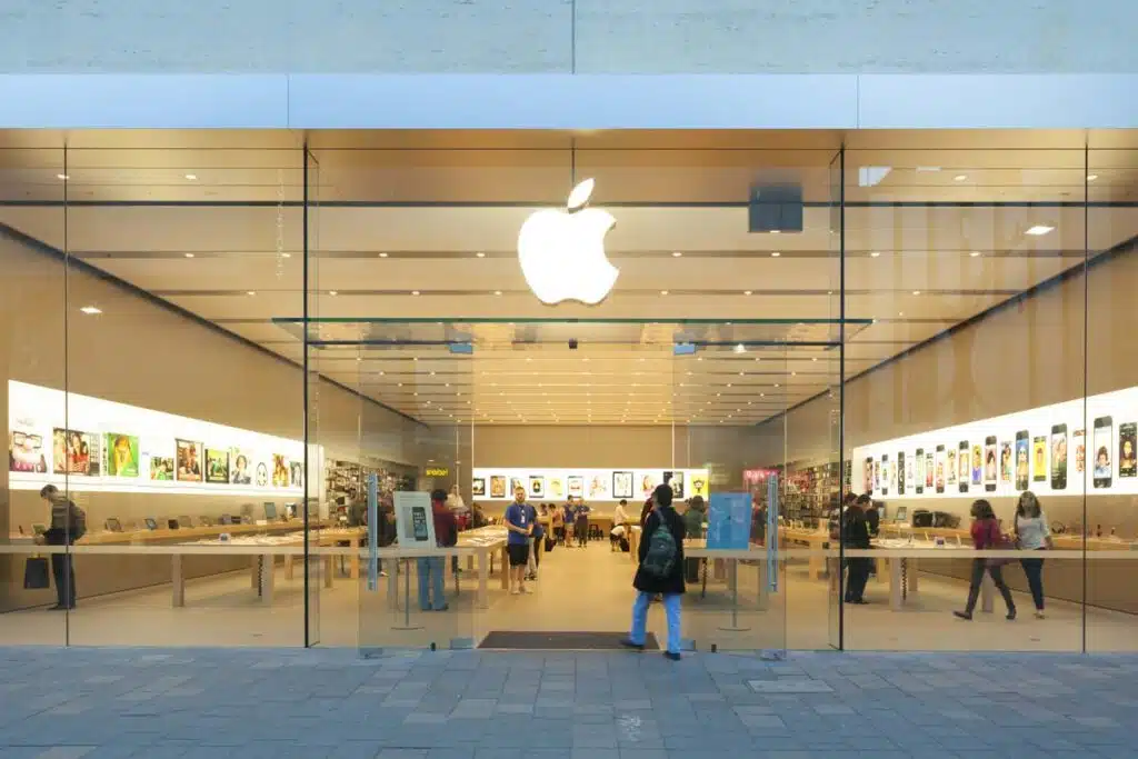 Exterior of an Apple store, representing the Apple class action.