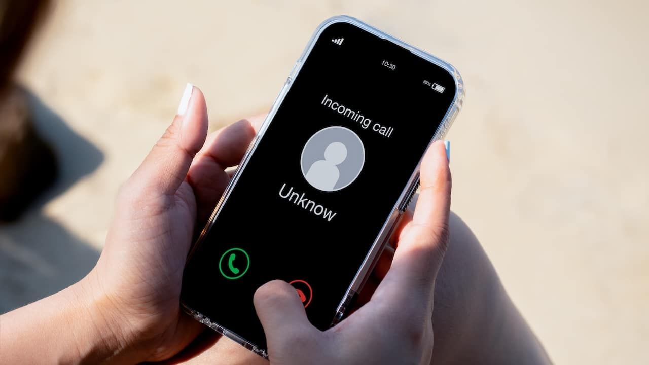 Incoming call with unknown caller